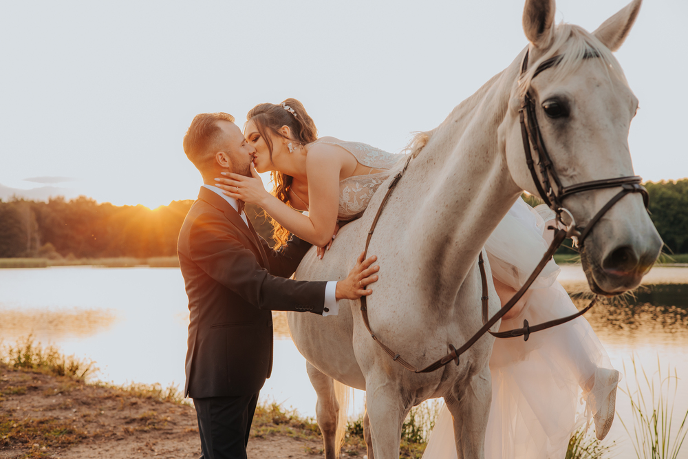 20 cech, które posiada odpowiedni fotograf ślubny